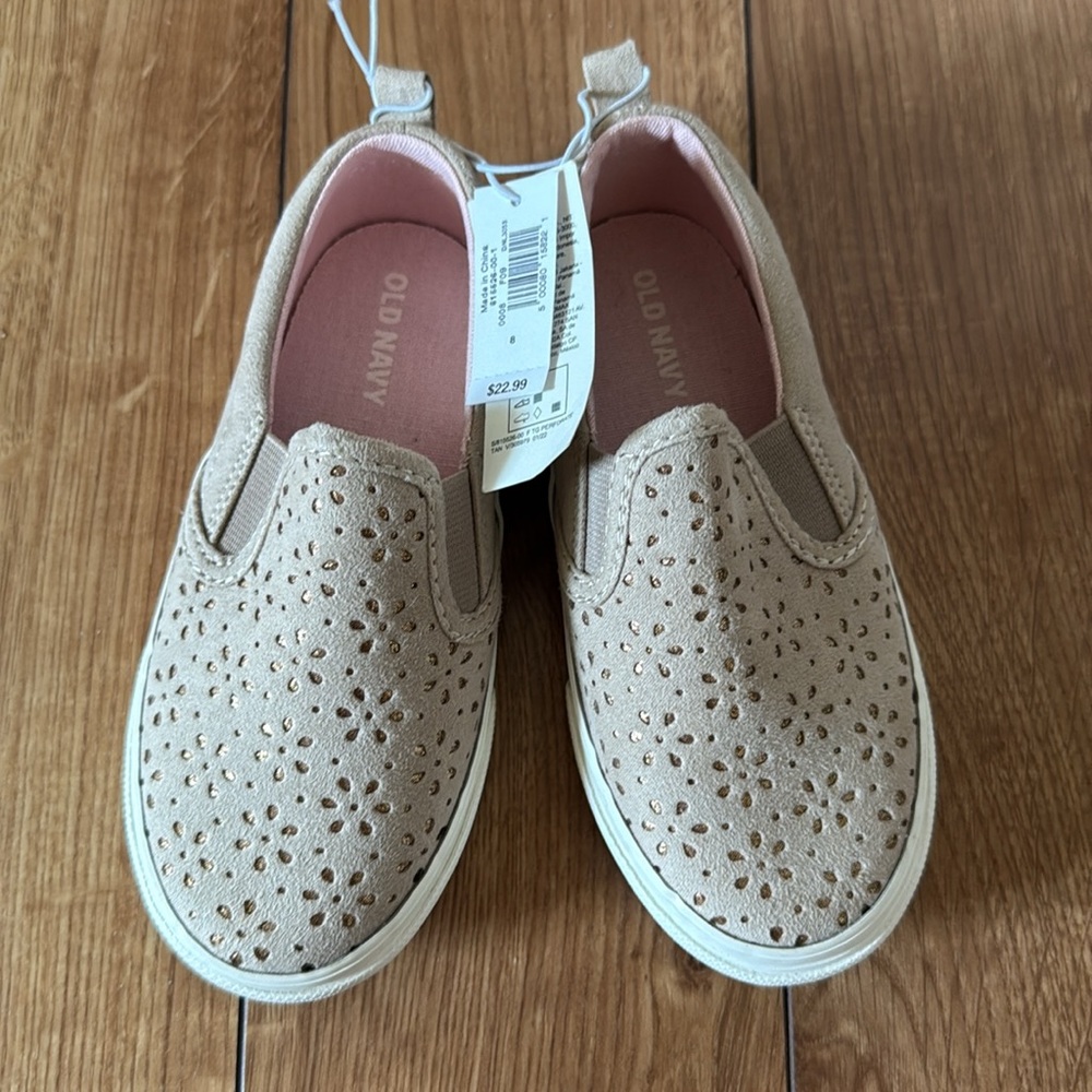 New with Tags Old Navy Girls Neutral Flower Floral Slip On Sneakers Shoes Size 8